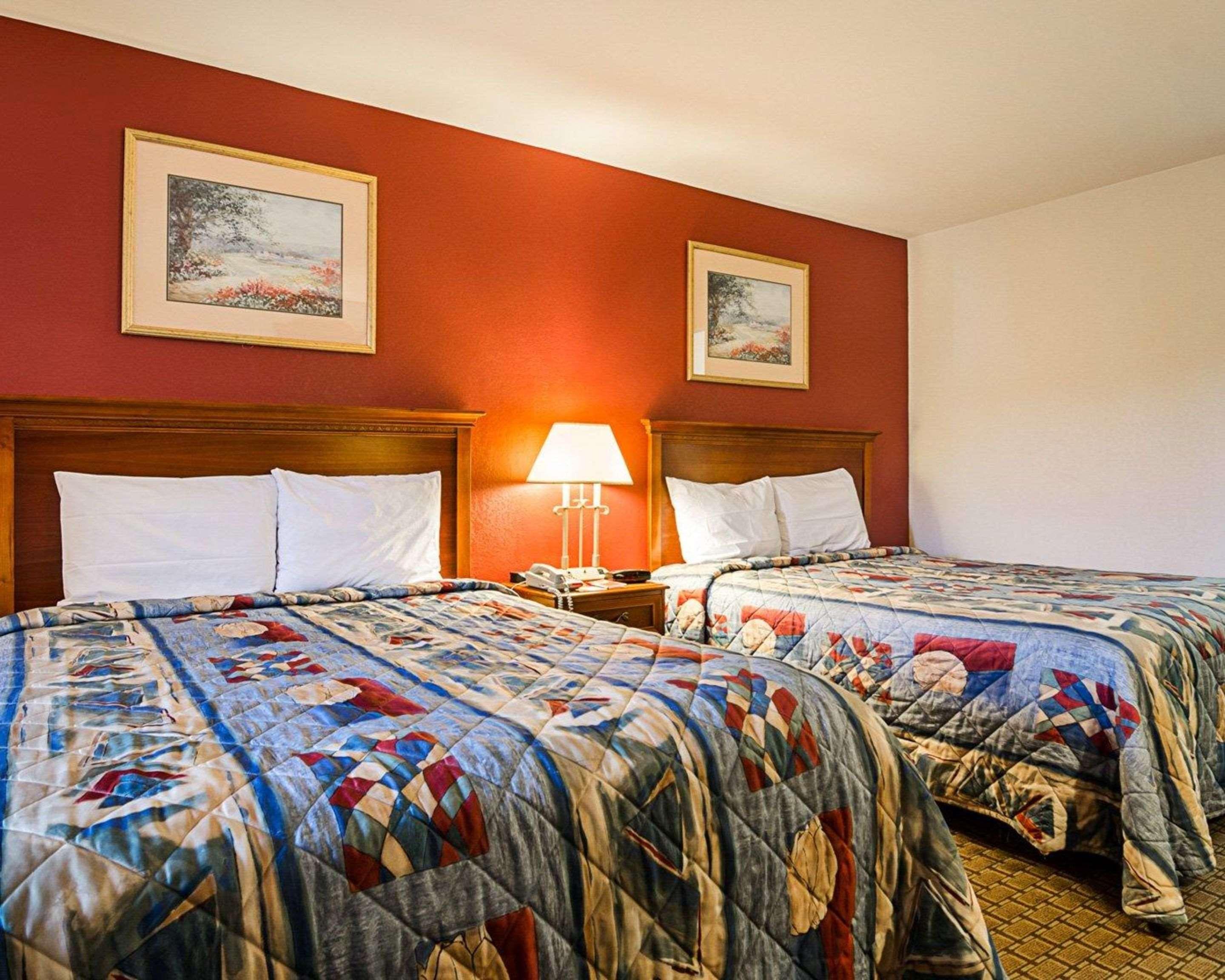Econo Lodge Richmond Extérieur photo