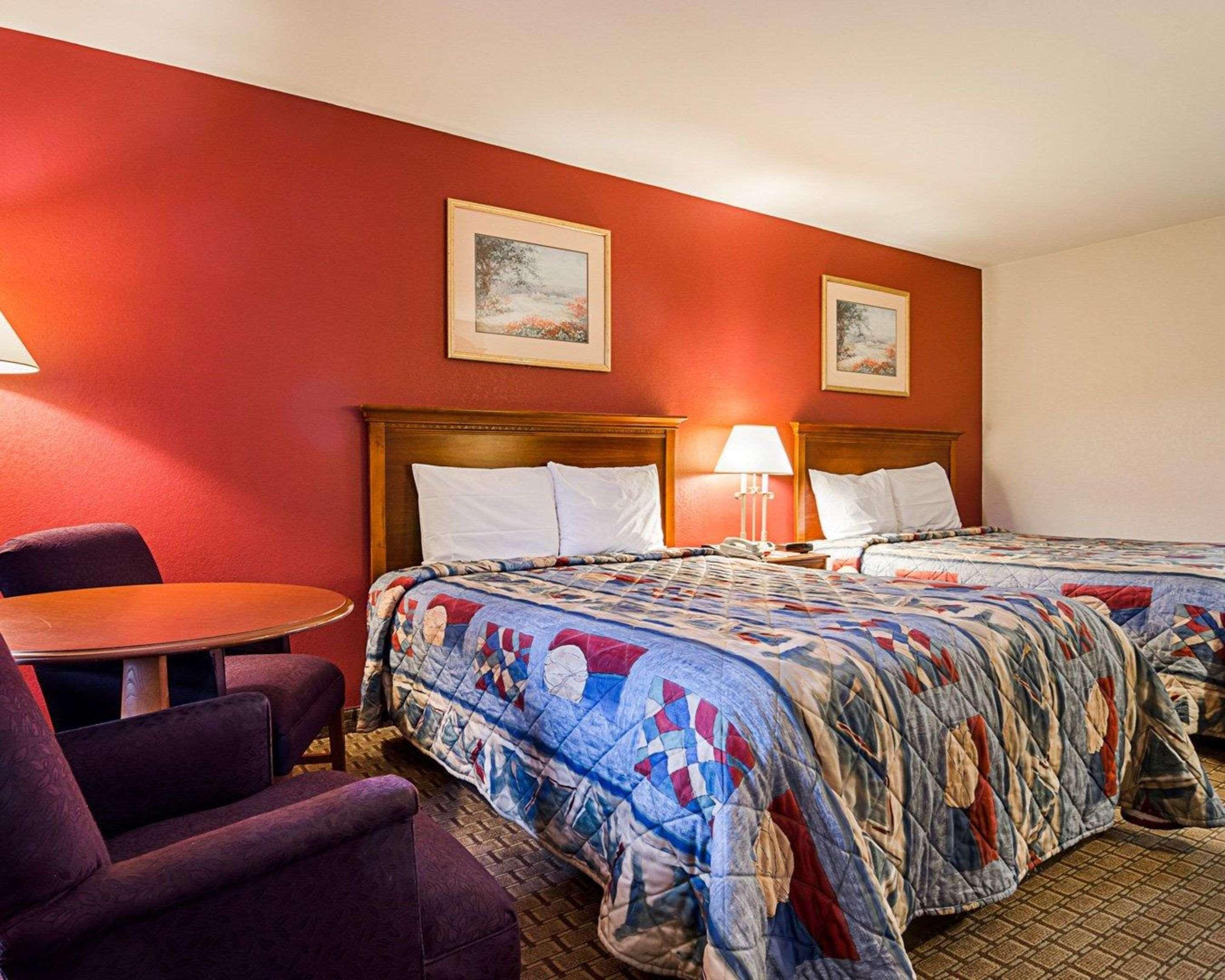 Econo Lodge Richmond Extérieur photo