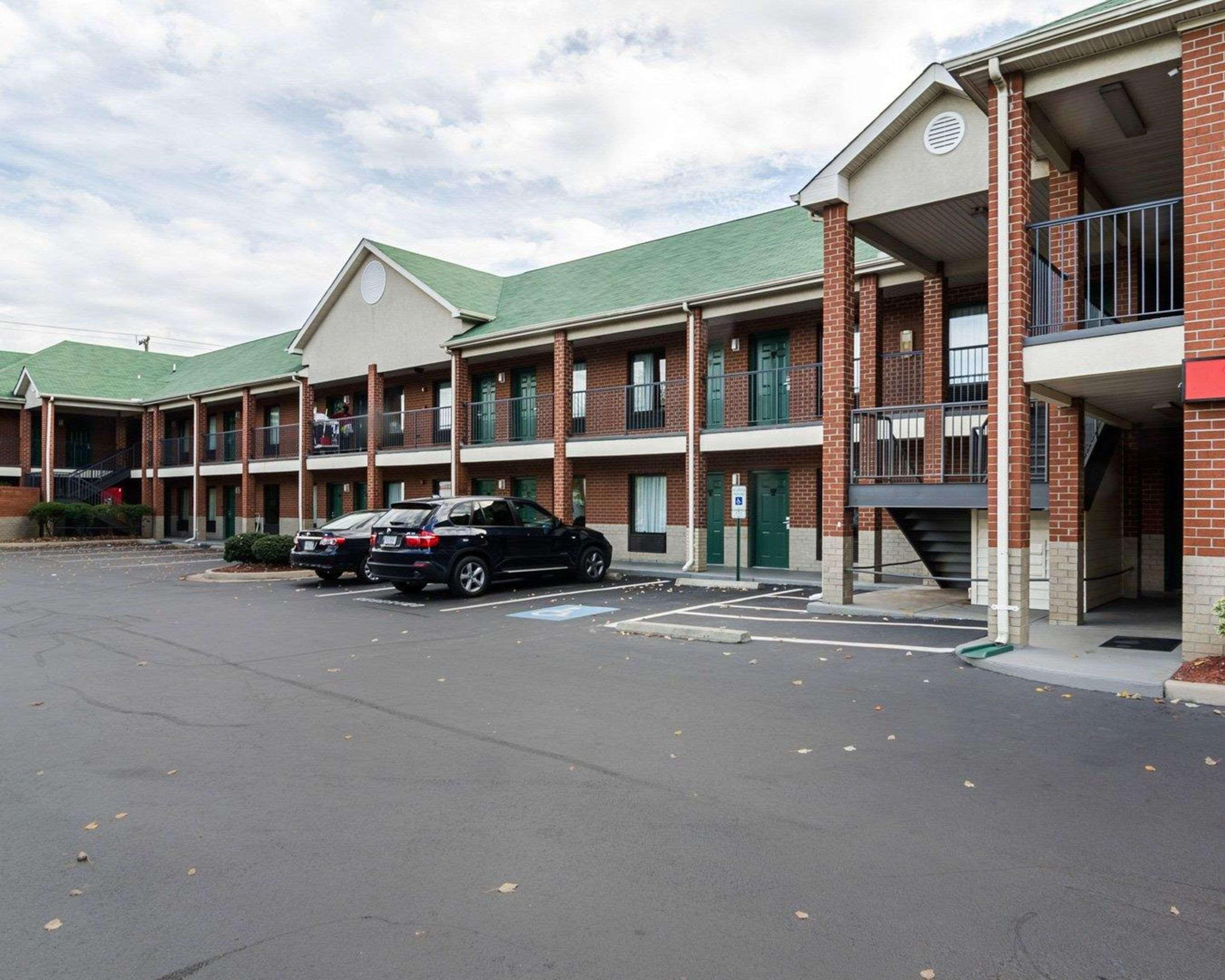 Econo Lodge Richmond Extérieur photo