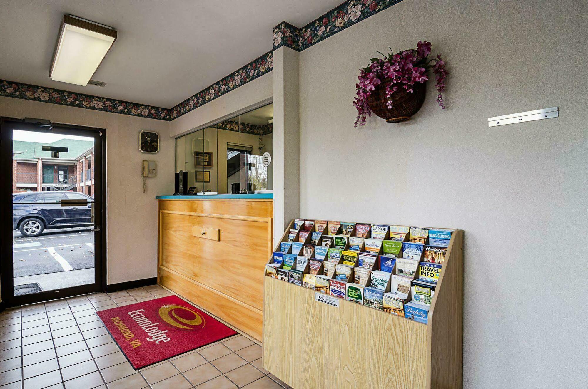 Econo Lodge Richmond Extérieur photo
